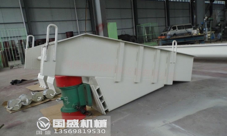 振動給料輸送機